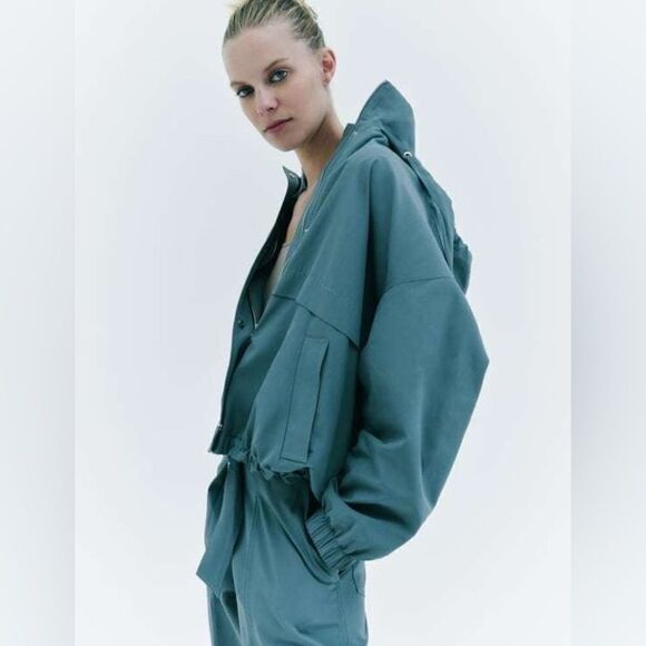 ZARA DRAWSTRING HOODED JACKET - Picture 1 of 4